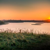 Закат над озером :: Владимир Павленко