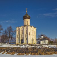 Храм Покрова-на-Нерли в марте :: Сергей Цветков