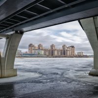 Под пересечением Яхтенного моста и ЗСД. :: Григорий Евдокимов