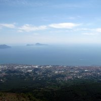 С вершины Везувия. Вид на Неаполитанский залив. :: Владимир Драгунский