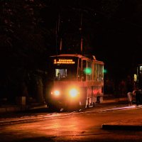 Ночной трамвай. :: Лариса Красноперова