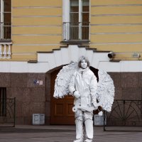 Весенний амур с луком и стрелой :: Aнна Зарубина