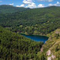 "Остроконечных елей ресницы,над голубыми глазами озер...." :: Алексей Мезенцев