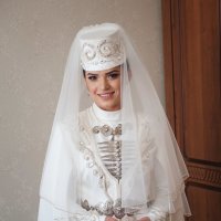 улыбка невесты :: Батик Табуев