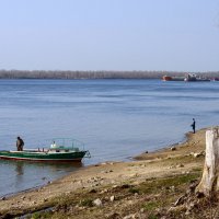 Апрель на Волге. :: Анатолий Уткин