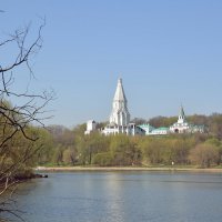 Москва. Вид на музей-заповедник "Коломенское" с противоположного берега реки. :: Oleg4618 Шутченко