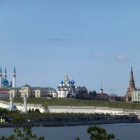 Вид на кремль с моста Миллениум :: Наиля 