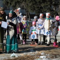 На масленице. Подготовка к выступлению. :: Олег Афанасьевич Сергеев