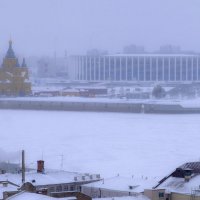 на другой стороне реки Волга :: Георгий А