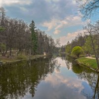 Апрель в Царицыно :: Владимир Жданов