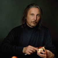 "Автопортрет с яблоком" :: Victor Brig