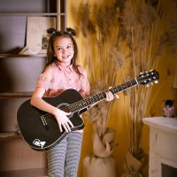 Девочка с гитарой :: Надежда Преминина