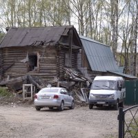 избушка на курьих ножках.... :: Михаил Жуковский