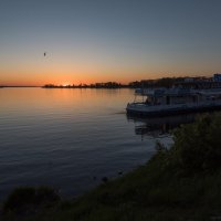 Закат на канале имени Москвы. :: Виктор Евстратов