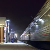 Прибытие поезда на станцию в Шуе. :: Сергей Пиголкин