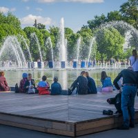 AT THE FOUNTAIN. У ФОНТАНА :: Сергей Янович Микк