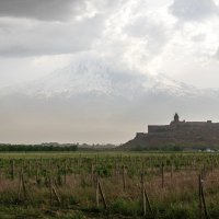 Храм у подножия библейской горы :: Сергей Федоткин