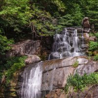 Большой водопад Софийского дендропарка :: Андрей Нибылица