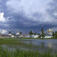 Валдайский Иверский монастырь перед дождем :: Елена Елена
