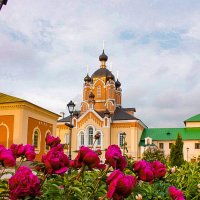 Крестовоздвиженская церковь :: Сергей Кочнев