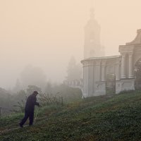 На утреннюю службу :: Николай Белавин