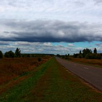 Облака дорожные, облака тревожные... :: Владимир Холодов