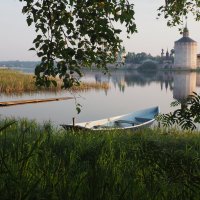 Ранне утро с видом на монастырь :: Татьяна Копосова