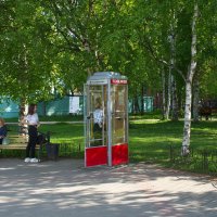 Телефонная будка и РАБОТАЕТ!!!! :: Валентина Папилова
