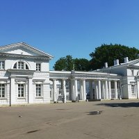 Конюшенный корпус Елагиноостровского дворца :: Лидия Бусурина