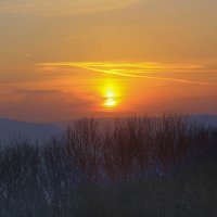 Закат солнца в горах :: Владимир Ушаров