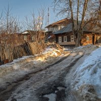 Весна на улице Декабристов. :: Сергей Шатохин 