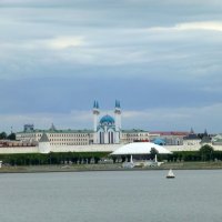Вид на кремль с остановки "Речной техникум" :: Наиля 