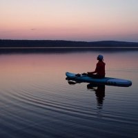 Закат на Чусовском озере :: Виталий Жиров 