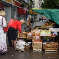 Уличная торговля :: Валерий Михмель 