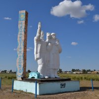 Великолепие советских памятников...Это было,есть и будет... :: Андрей Хлопонин