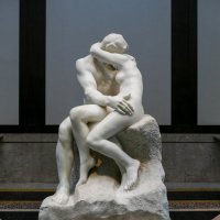 Скульптура "Поцелуй" в музее Родена. Филадельфия. :: Юрий Поляков