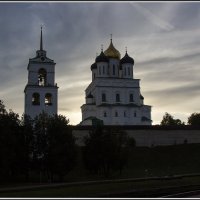 Псковский Кремль :: Михаил Розенберг