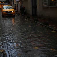 Жёлтый цвет, дождь в Стамбуле :: Татьяна [Sumtime]