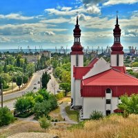 Солнечный город перед приходом золотой осени... :: Александр Сергеевич