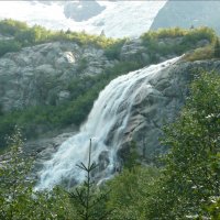 Ледниковая вода в водопаде :: Надежда 