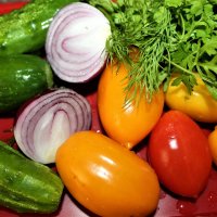 23 сентября...еще свои овощи для салатика. :: Ольга Митрофанова