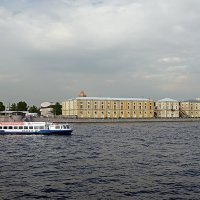 Река Малая Нева. Вид на "дворец Бирона" :: Ольга И