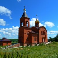 Строящаяся церковь в селе Ягодная Поляна :: Лидия Бараблина