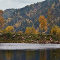 Хмурая осень, река Енисей. :: Татьяна Соловьева