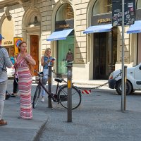 Гламурные дамы на улице Флоренции :: Valeriy(Валерий) Сергиенко