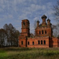 Храм Архангела Михаила :: Воронов .......