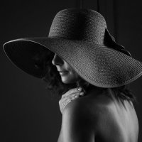 Портрет в шляпе :: Макс Дмитриев