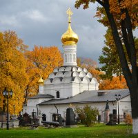 Осень в Донском монастыре :: Михаил Танин 