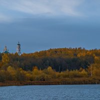 Осень на озере :: Сергей Цветков