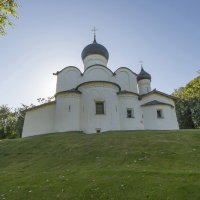 Псков. Церковь Василия на Горке :: leo yagonen